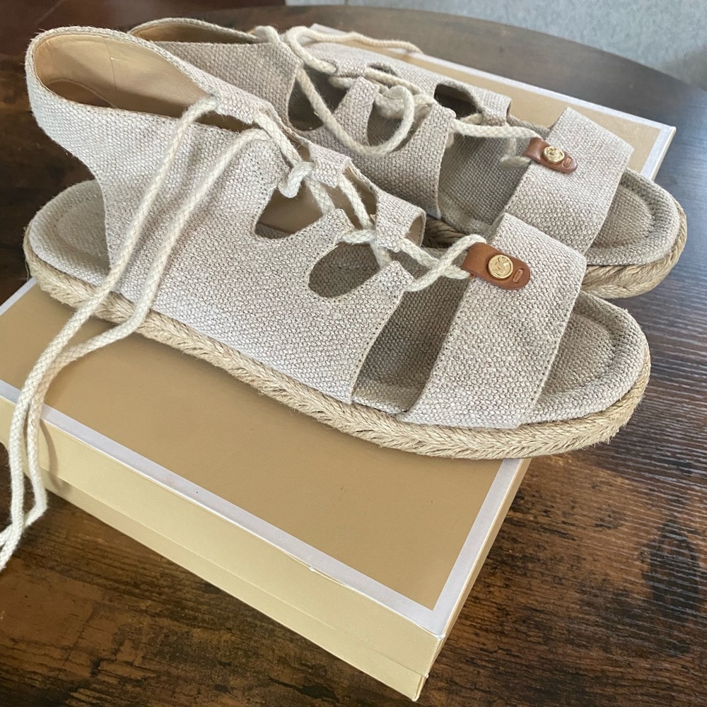 Lace up Sandals